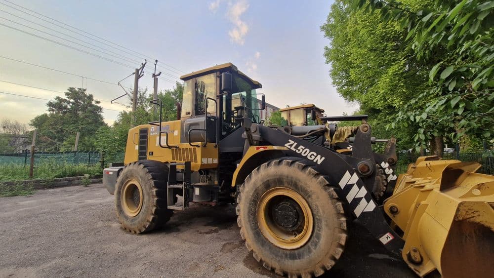 Сдается в аренду фронтальные погрузчиким XCMG ZL50GN — 1