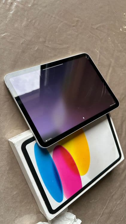 Ipad 10 generation 64gb — 1