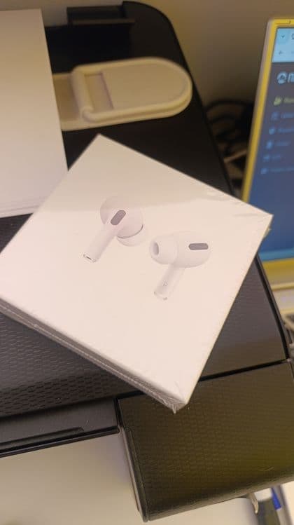 Airpods pro quloqchinlar sotiladi yangi — 2
