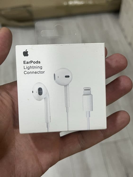 Iphone naushnik earpods — 1