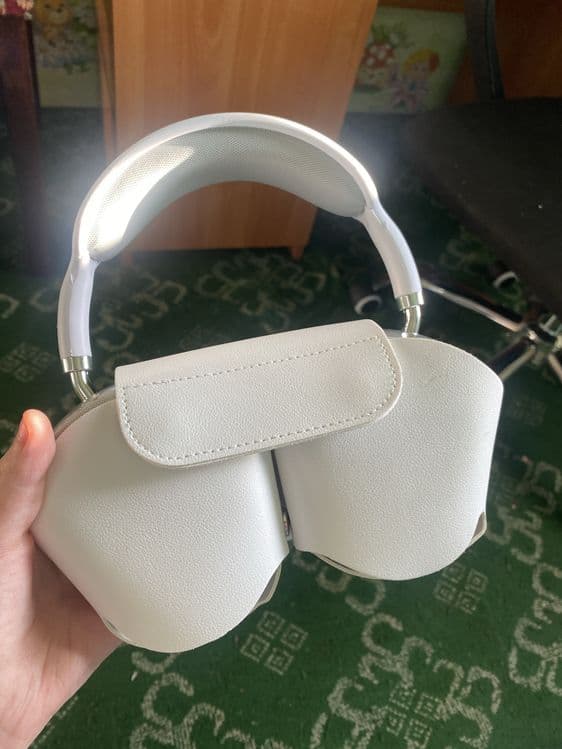 Airpods max naushnik — 1