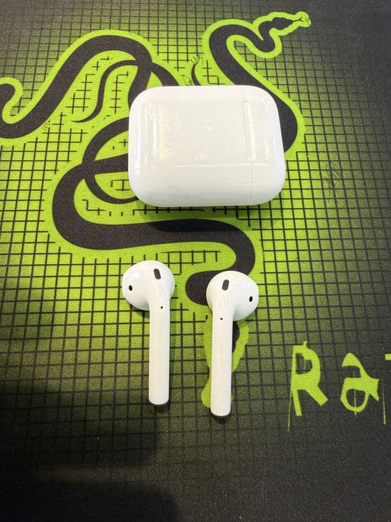 Airpods 2. — 3