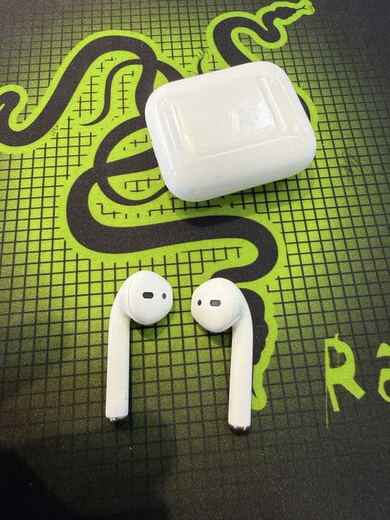 Airpods 2. — 4