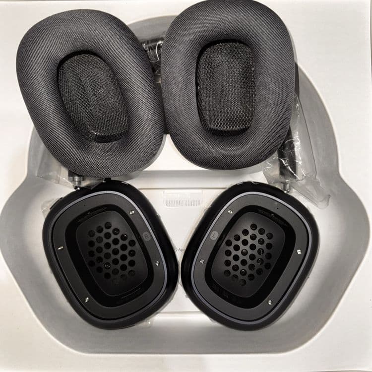AirPods Max (lux) — 7