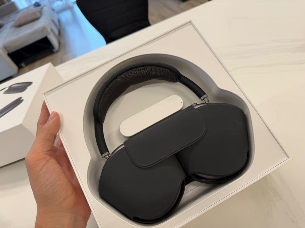 Продаются Airpods Max — 3