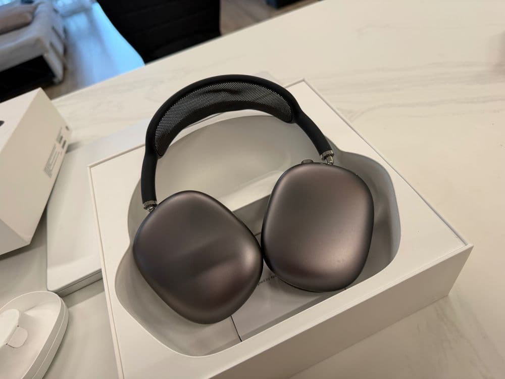 Продаются Airpods Max — 4