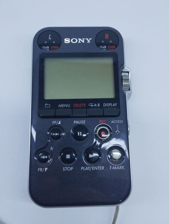 Sony PCM-M10 diktofonlar, yaxshi holatda 
Holati yaxshi 
Texnik aybi y — 2