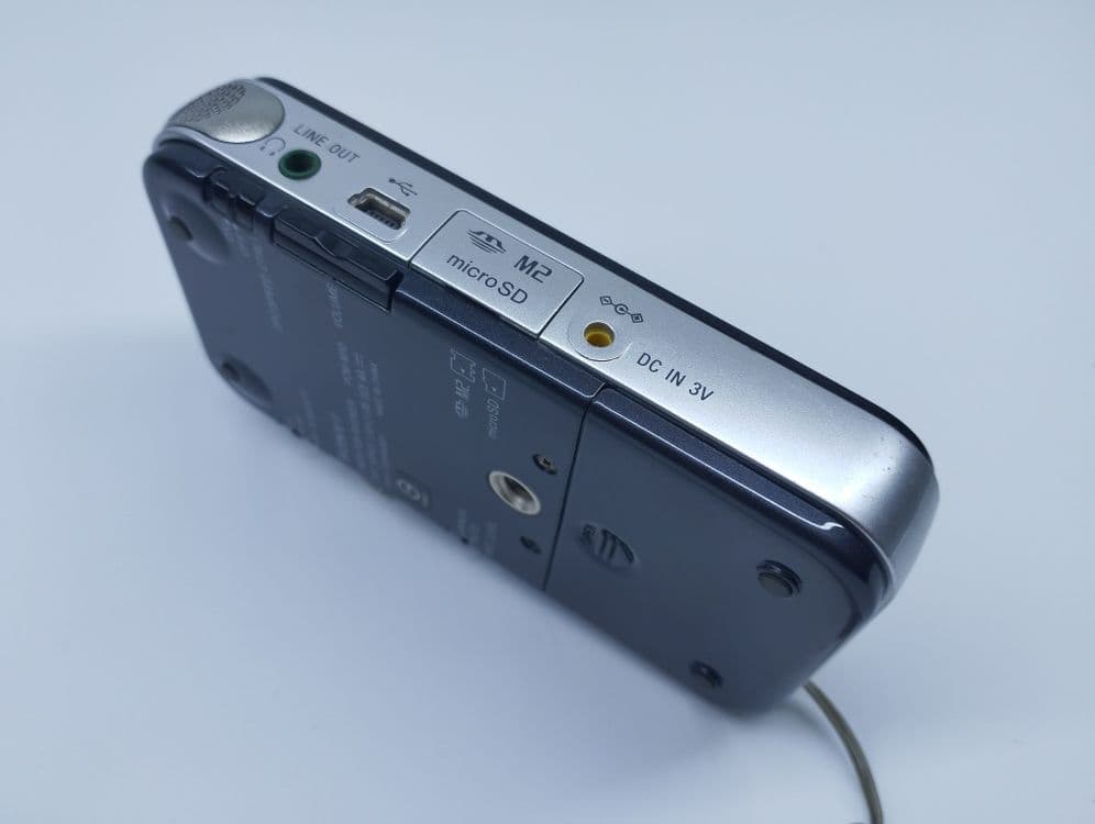 Sony PCM-M10 diktofonlar, yaxshi holatda 
Holati yaxshi 
Texnik aybi y — 3