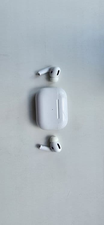 AirPods Pro — отличное состояние, чистый звук и шумоподавление — 1