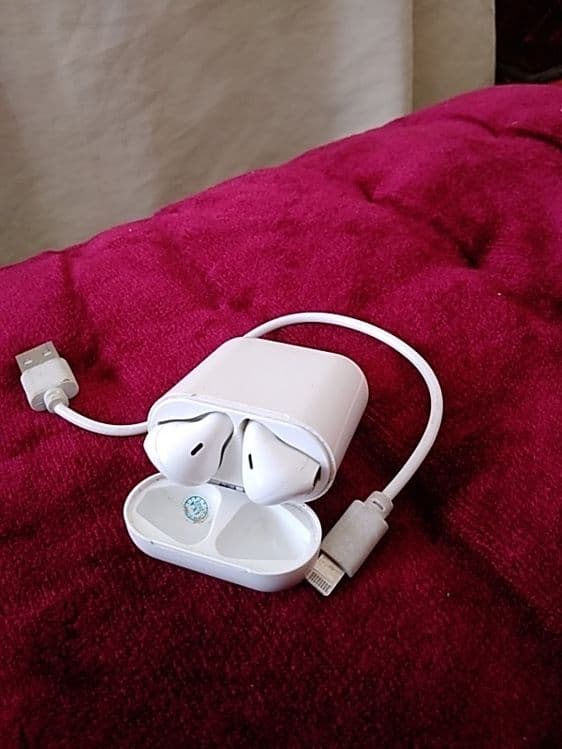 Airpods + zaryadchik — 1