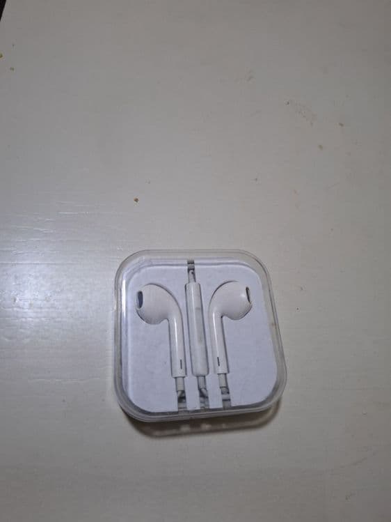 Наушники Apple EarPods lightning — 3
