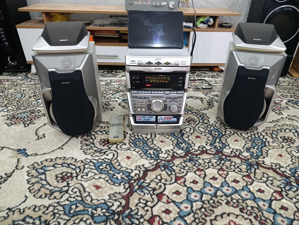 Музыкальный центр Sony vx 8 — 5