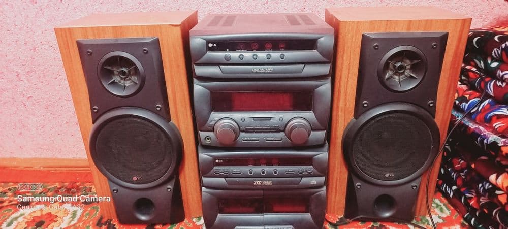Музыкальный центр LG — 1