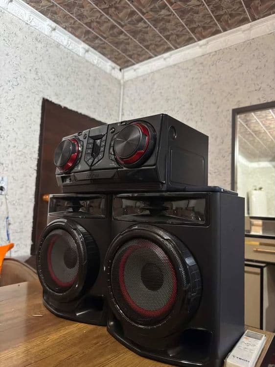 LG BOOMX ovoz bomba narxi kelishamz — 2