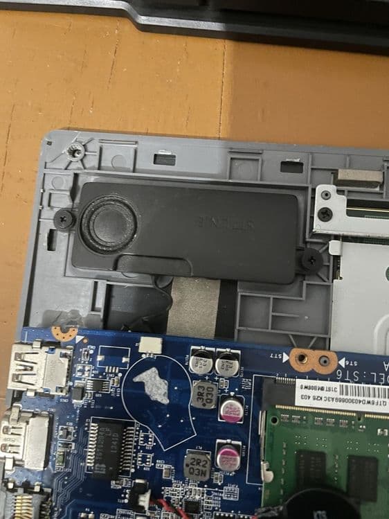 Продам звуковые колонки для Lenovo IdealPad Flex 15 — 2