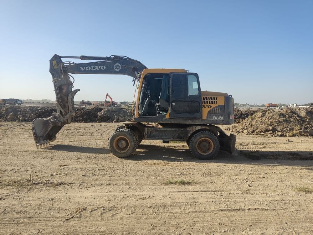 Ekskavator xizmati Oʻzbekiston boʻylab.   .  45mln — 1