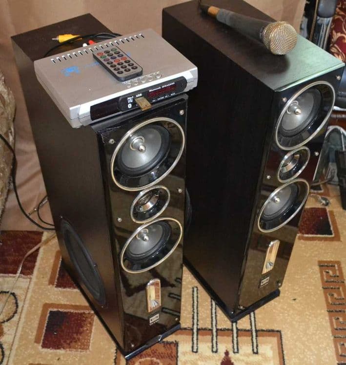 Колонки с усилителем karaoke 220 Вт + USB MP3 плеер Bluetooth — 2