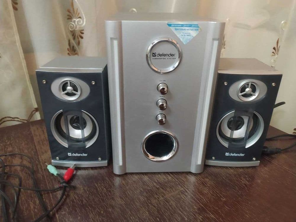 Два (иккита) сабвуфера -  Microlab M-890 и Defender Blaze 30 — 4