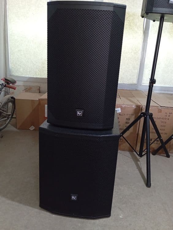 2ta 18 aktiv SUB, 2ta 15 aktiv Elektro voice — 1