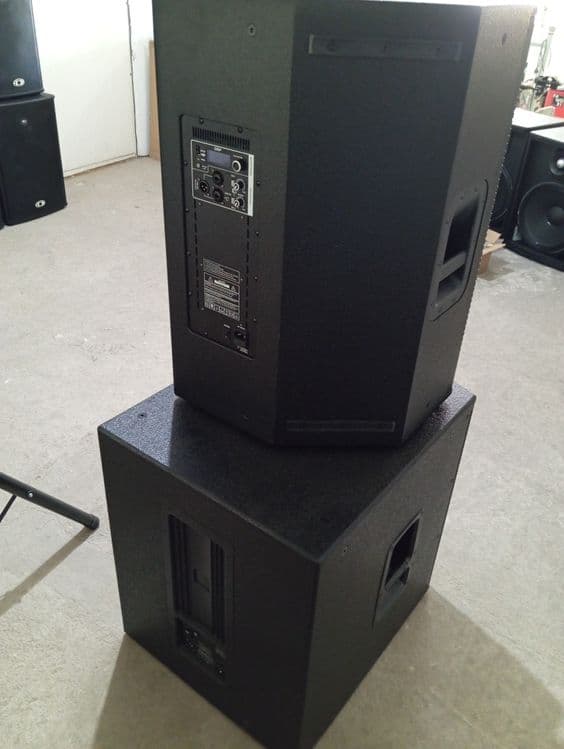 2ta 18 aktiv SUB, 2ta 15 aktiv Elektro voice — 3