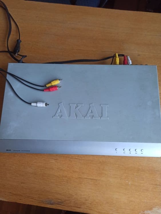 DVD player для просмотра дисков,б/у — 1