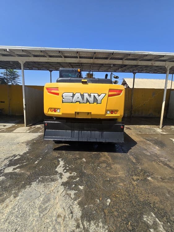 Экискаватор ижарага берилади SANY 155W — 4