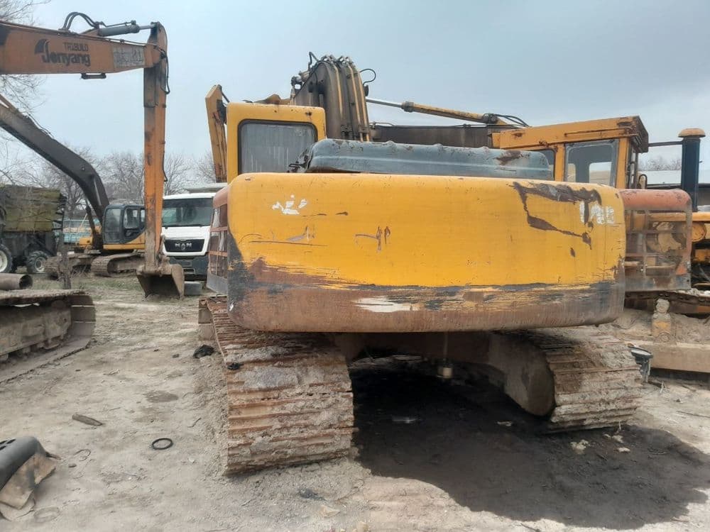 Ekskavatorlar 16 12 9m buldozer greyder va boshqa texnikalar arendaga — 5