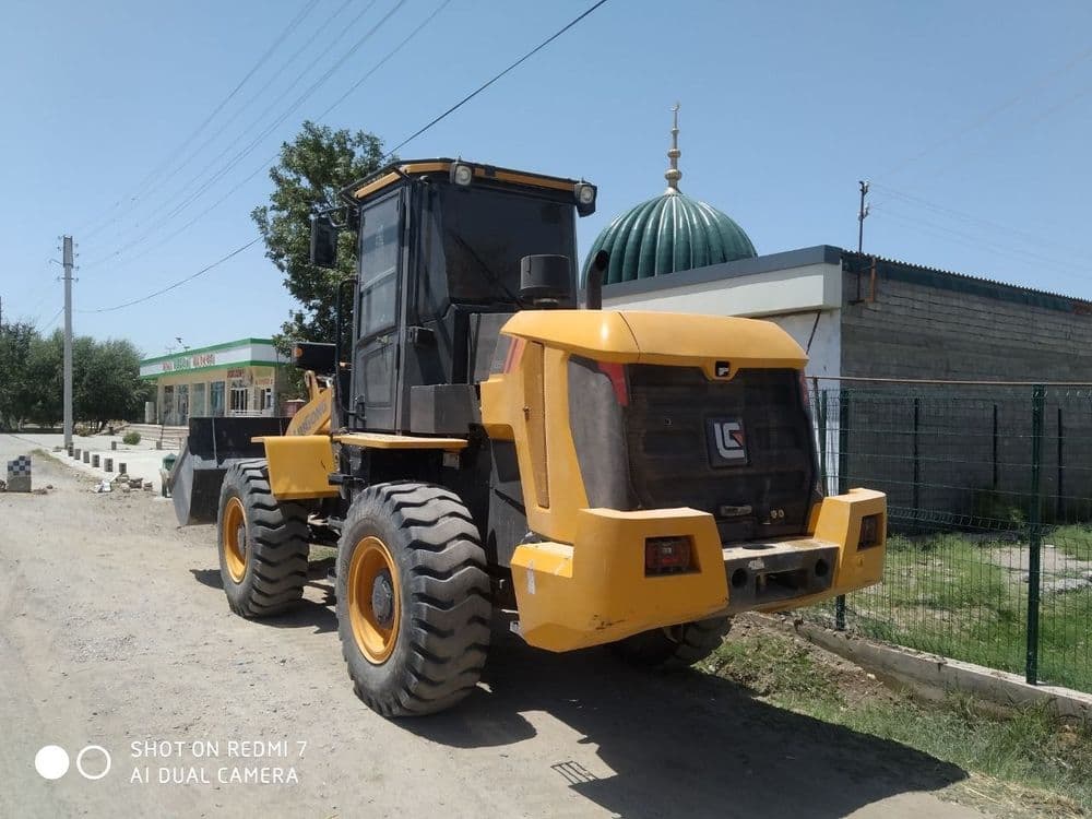 Услугу или аренда погрузчика 1,8 куб — 2