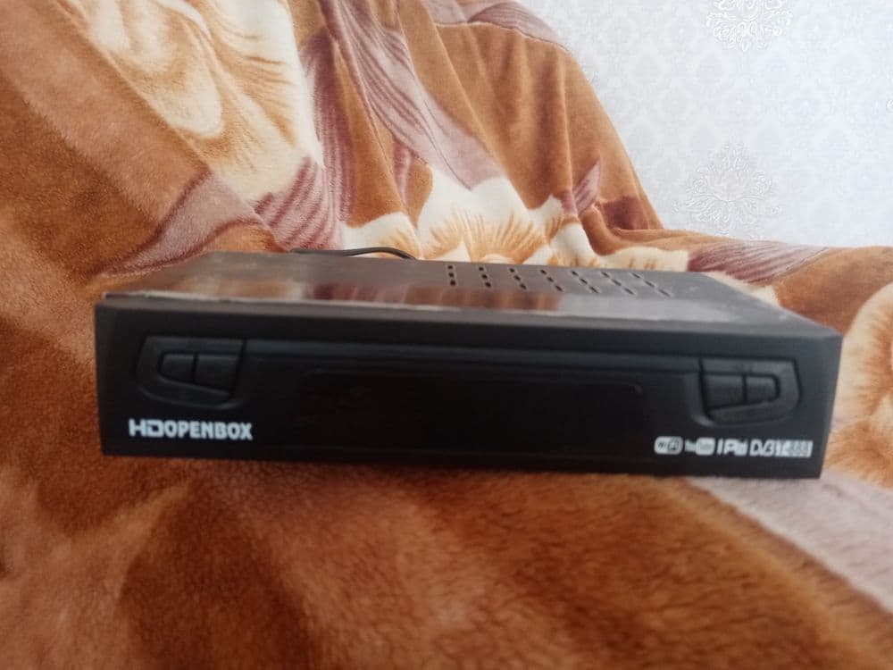 Продам , видеомагнитафон Daewoo, тв тюнер , монитор LG17 итак далее — 3