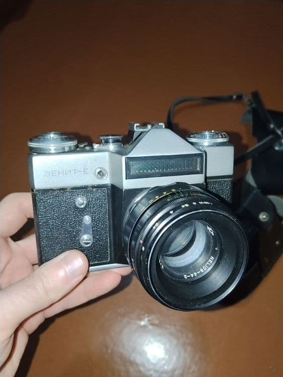 Фотоаппарат Зенит-Е в отличном состоянии — 1