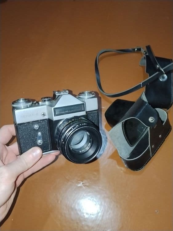 Фотоаппарат Зенит-Е в отличном состоянии — 2