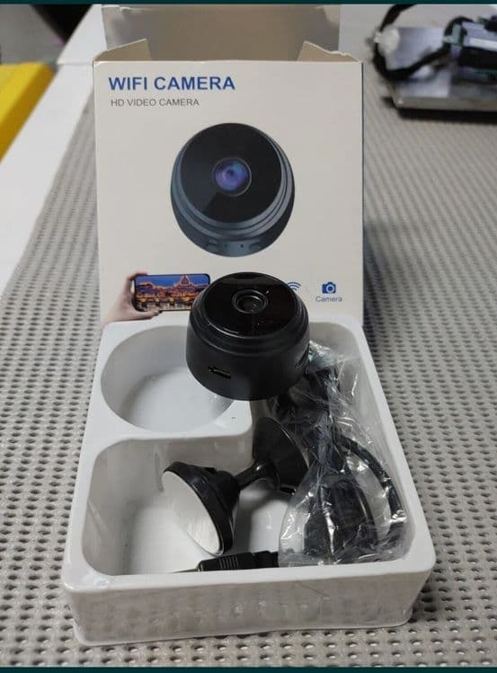 Мини беспроводная камера Wifi HD 1080P Домашняя камера безопасности

1 — 1