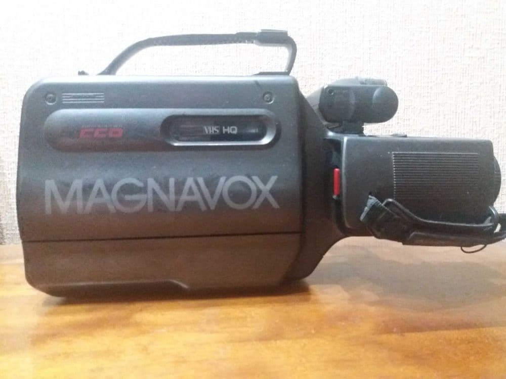 Видеокамера MAGNAVOX — 5