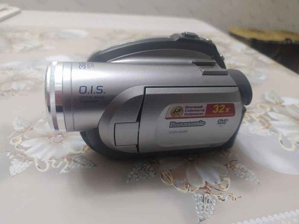 Видеокамера Panasonic VDR-D220 DVD VIDEO RAM. Б/у.