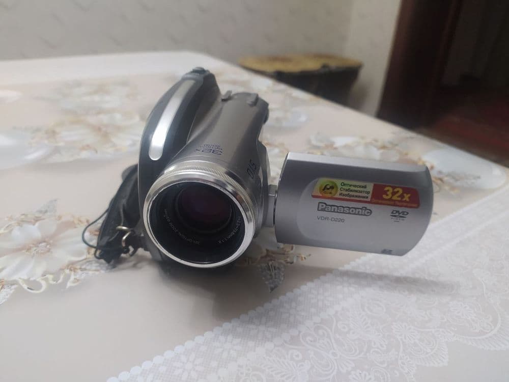 Видеокамера Panasonic VDR-D220 DVD VIDEO RAM. Б/у. — 2