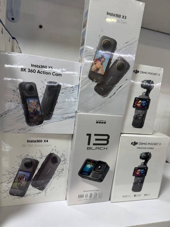 Insta 360 X3.Insta 360 X4. X5. X5 essential bundle. Go pro hero 13. — 3