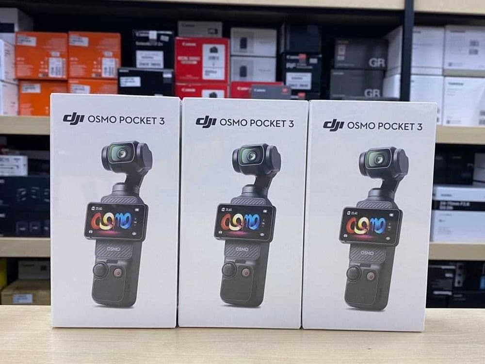 DJI Osmo Pocket 3 Standard vs Creator Combo — 1