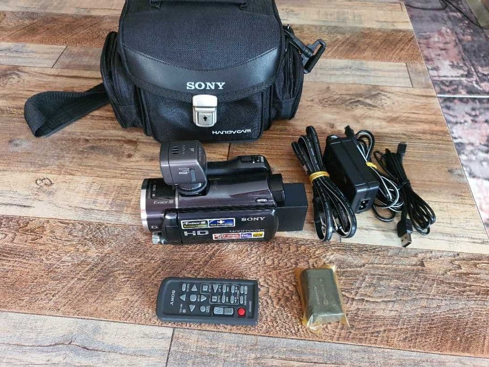 Продаеться видеокамера sony hdr-XR550 — 1