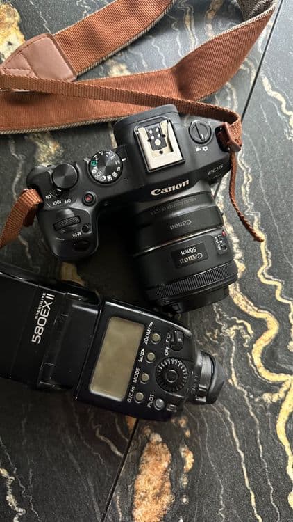 Срочно, продается камера canon R 8 — 1