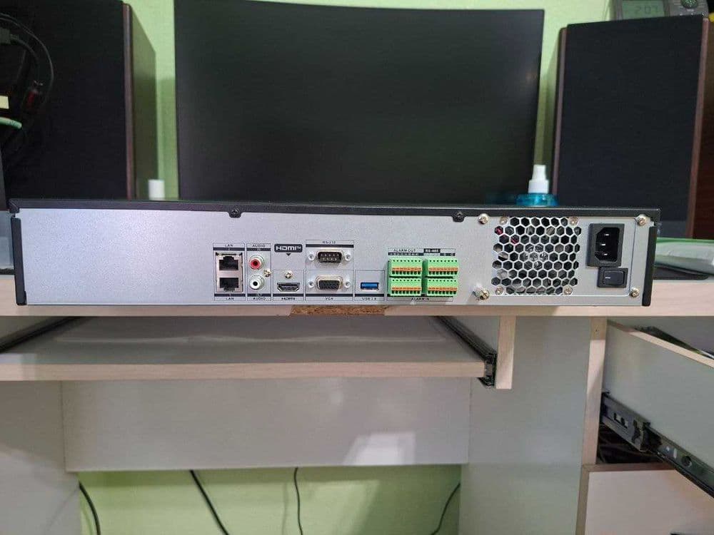 Hikvision DS-7732NXI-K4(D) — 2