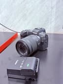 Canon EOS R pul kerak bir qoʻl
