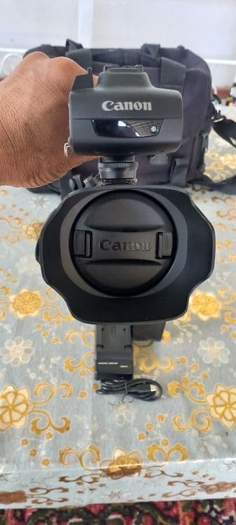 Видеокамера Canon xa10 сотилади — 5