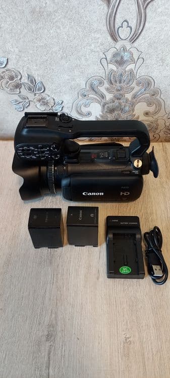 Видеокамера Canon xa10 сотилади — 2