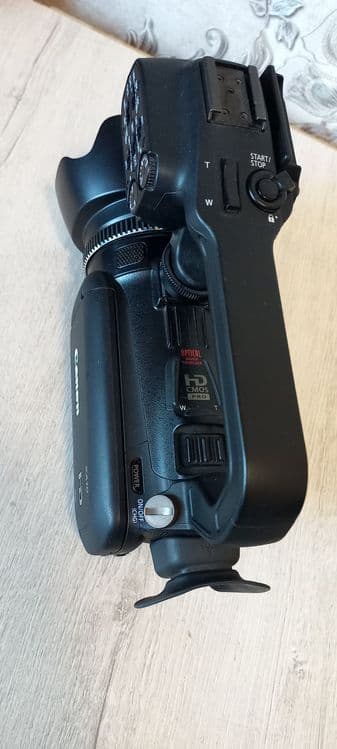 Видеокамера Canon xa10 сотилади — 6