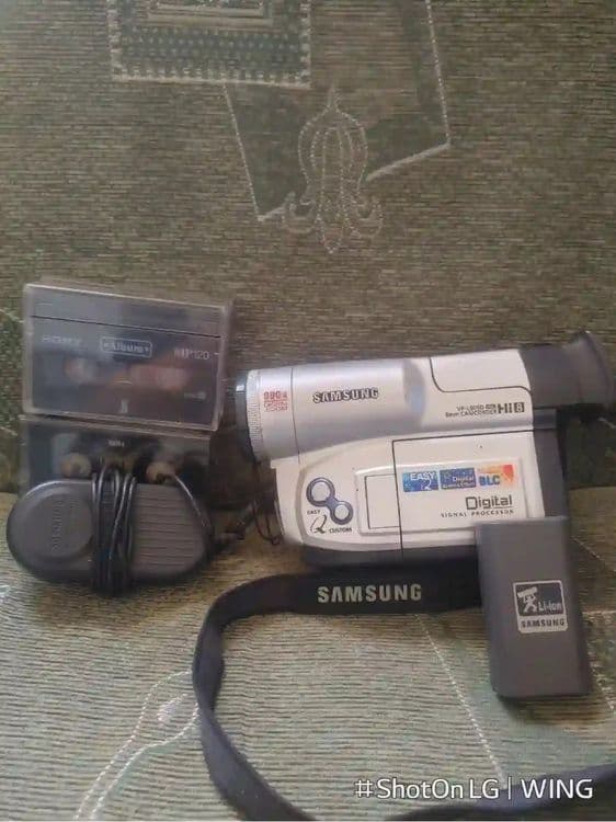 SAMSUNG VP-L905D 8mm Camcorder 990x digital zoom — 4