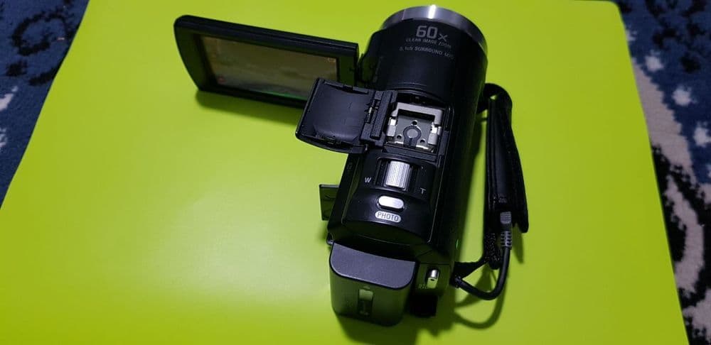 Sony HDR-CX530 Videocam — 2