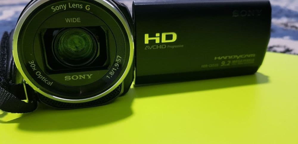 Sony HDR-CX530 Videocam — 3