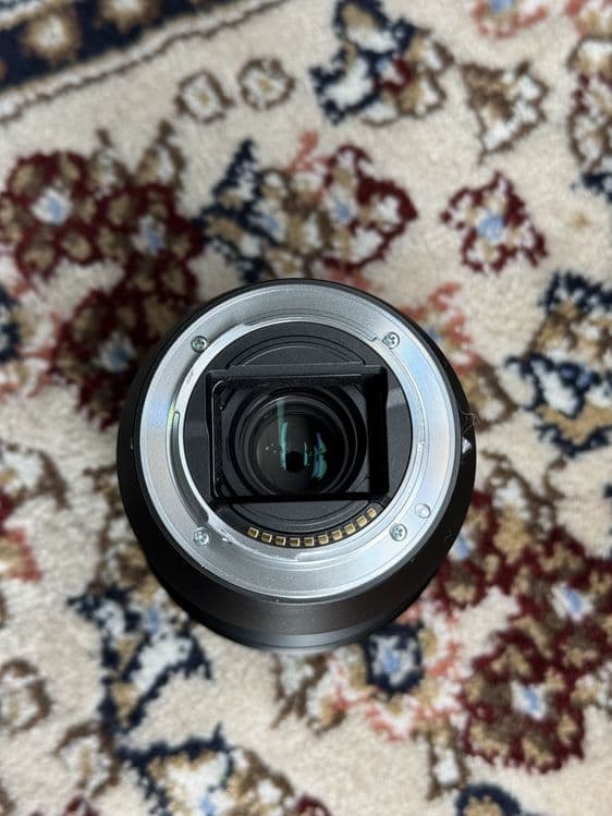 Model: Sony FE 24-70mm f/4  Srochni sotiladi — 2