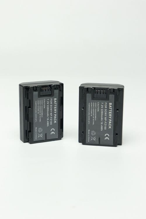 Sony NP-FZ100 Две батарейки + Двойная зарядка  (LCD USB Charger) — 4
