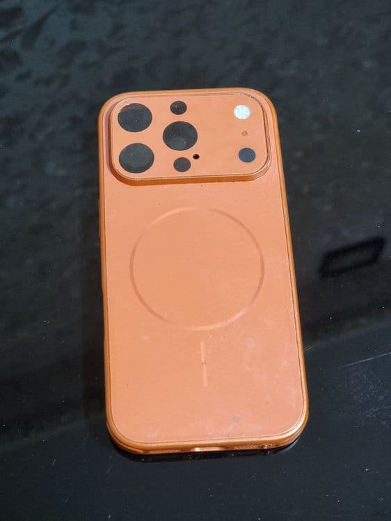 Продаю топовый чехол-трансформер  на IPhone 16PRO  в IPhone 17 Pro — 1